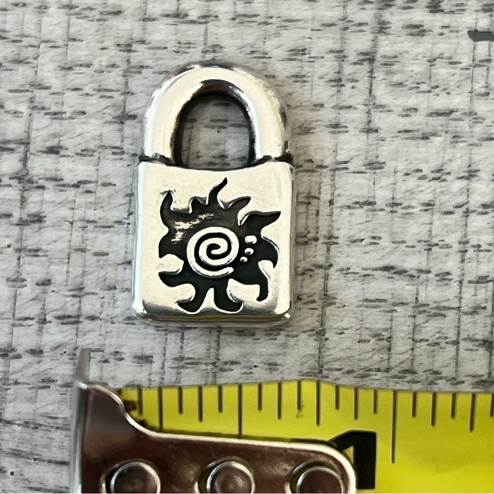 Uno de 50 Lock Charm - Picture 4 of 4